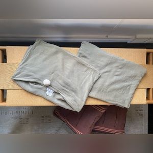 PARACHUTE linen pillow cases set